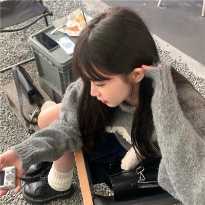 蓝色眼影